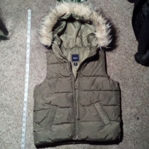 💲Gapkids Puffer Vest girls size: M (8)